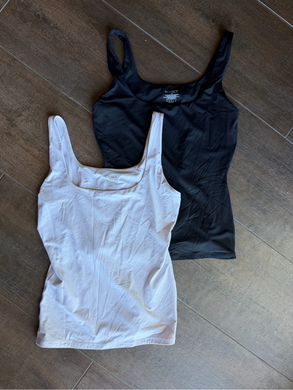 Everyday Scoop Neck Tank Top - Black & White -
